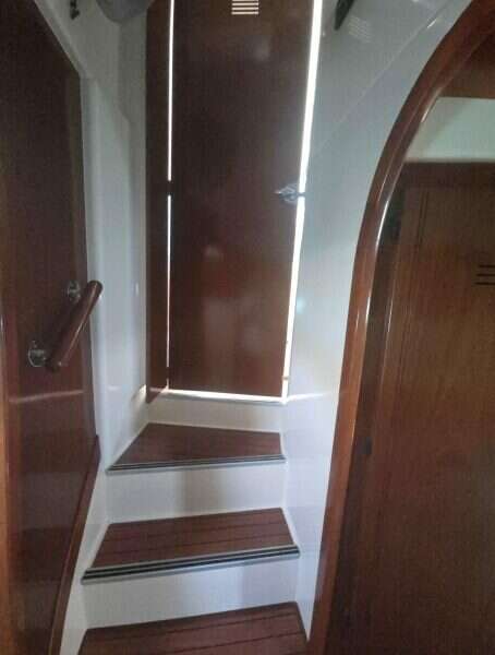 2005-fountaine-pajot-lavezzi-maestro-sail-9826340-20250604074458839-1_XLARGE.jpg
