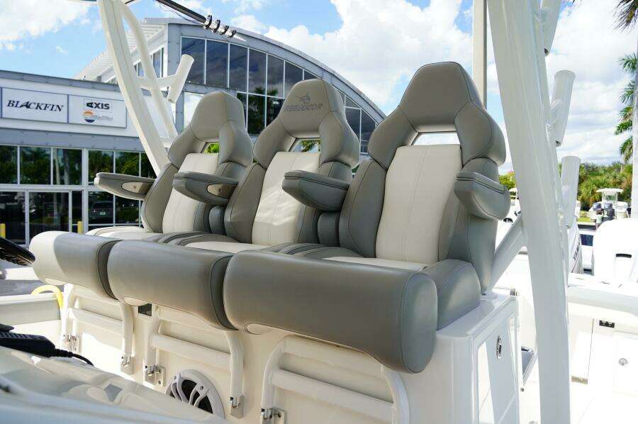 37ft Regulator Yacht For Sale