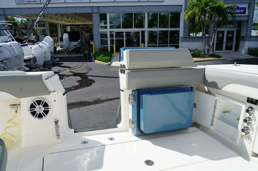 37ft Regulator Yacht For Sale