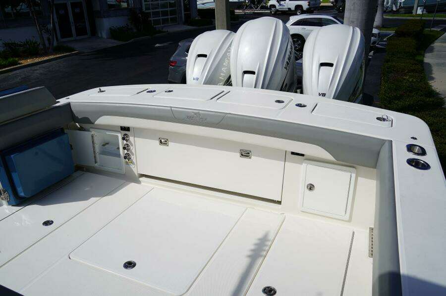 37ft Regulator Yacht For Sale