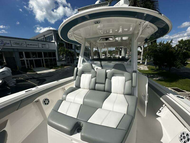 37ft Regulator Yacht For Sale