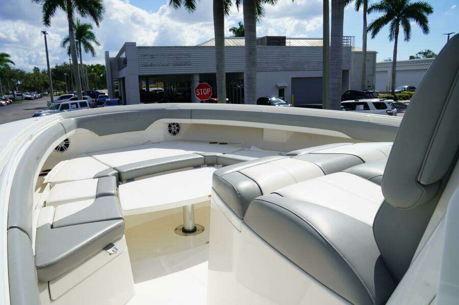 37ft Regulator Yacht For Sale