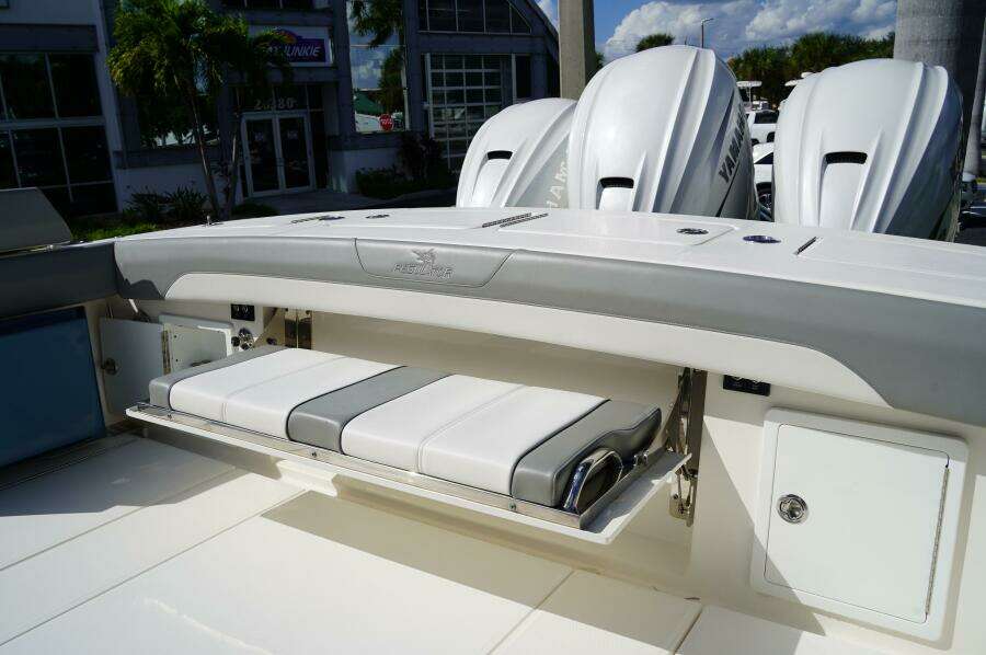 37ft Regulator Yacht For Sale