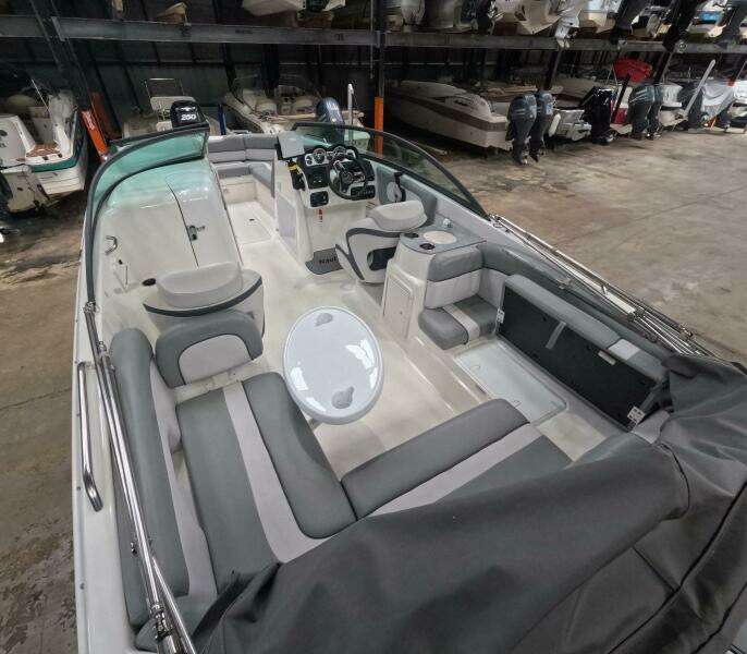 24ft NauticStar Yacht For Sale