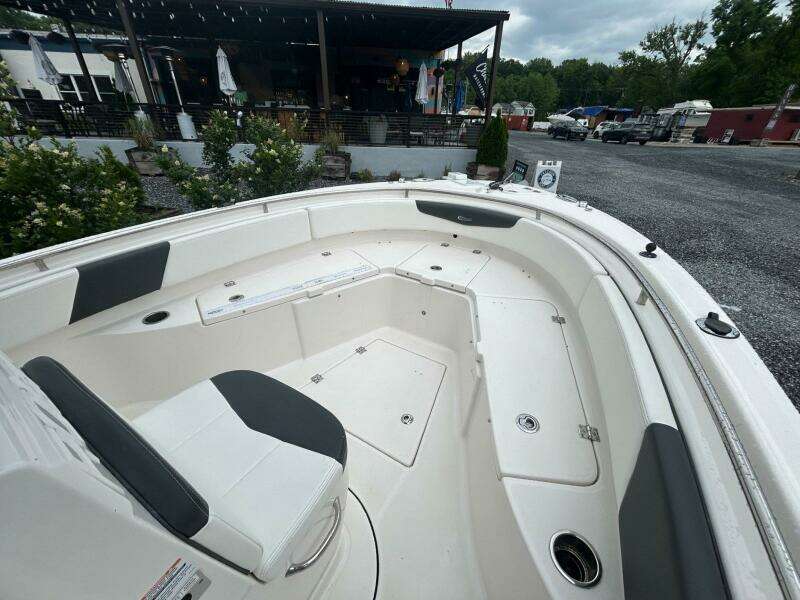 24ft Robalo Yacht For Sale