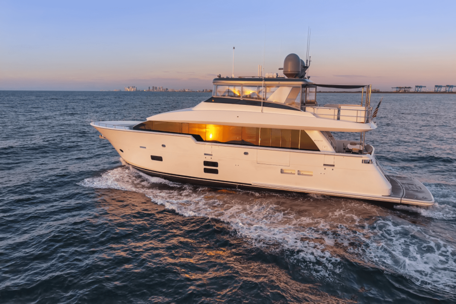 91ft Hatteras Yacht For Sale