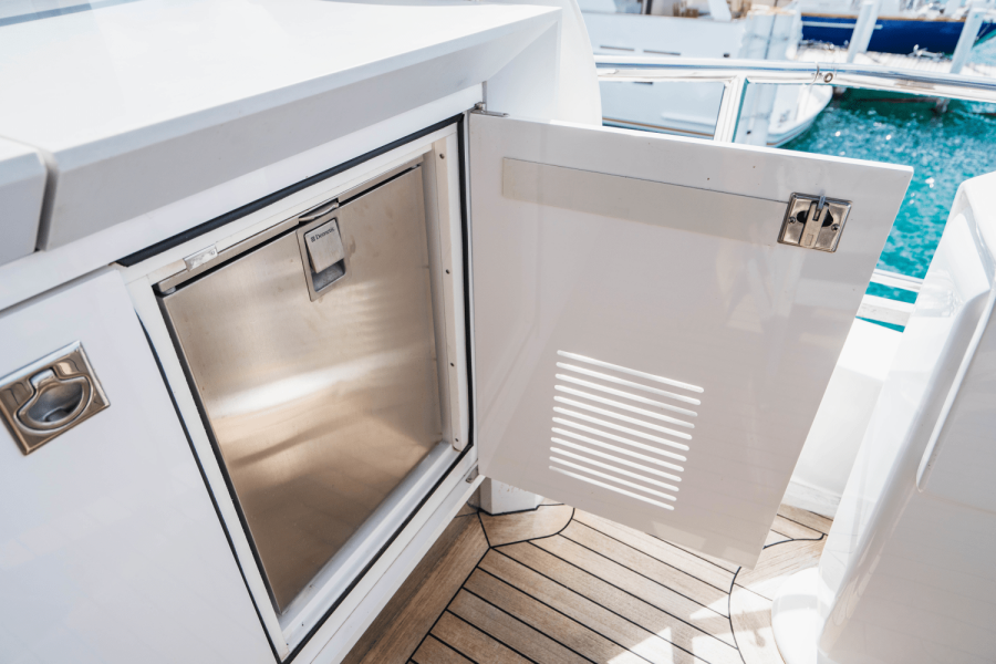 91ft Hatteras Yacht For Sale