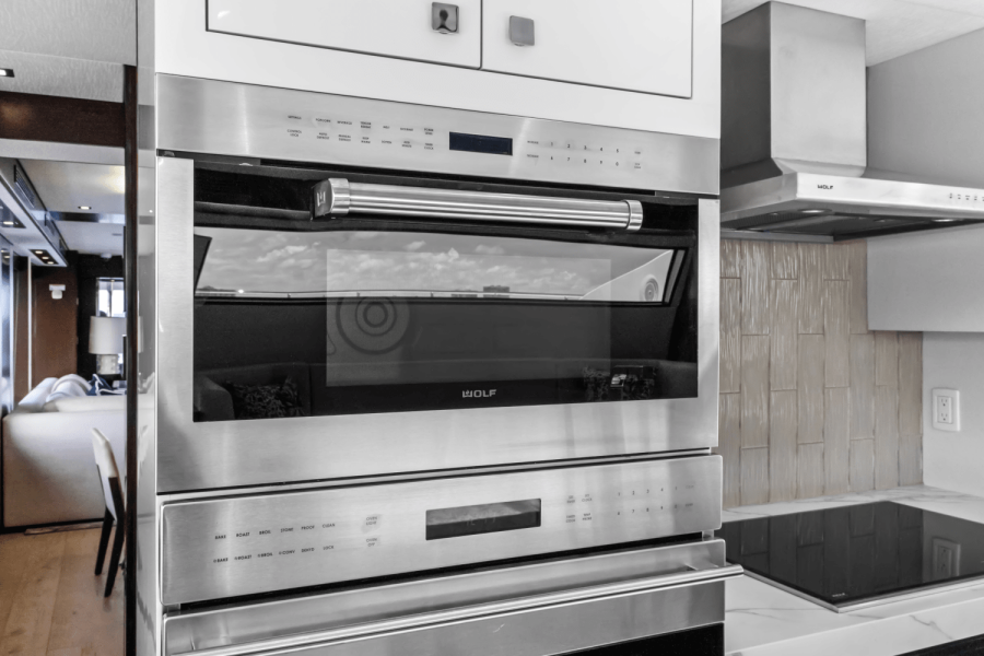 91ft Hatteras Yacht For Sale