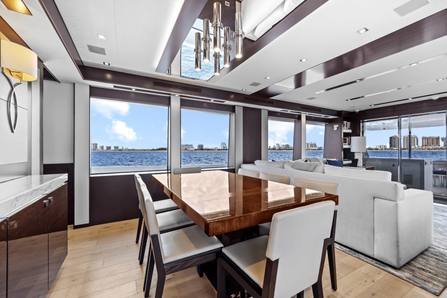 91ft Hatteras Yacht For Sale