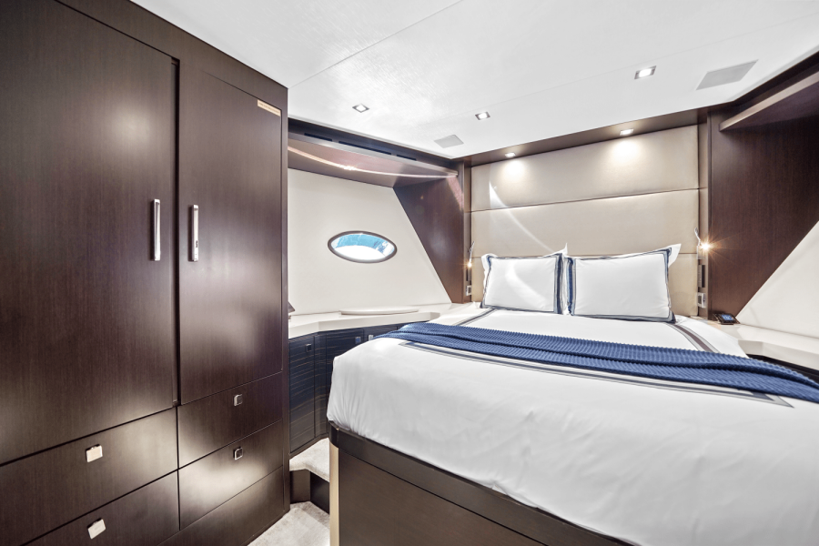 91ft Hatteras Yacht For Sale