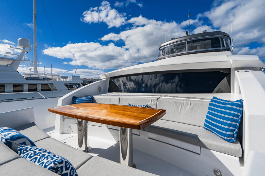91ft Hatteras Yacht For Sale