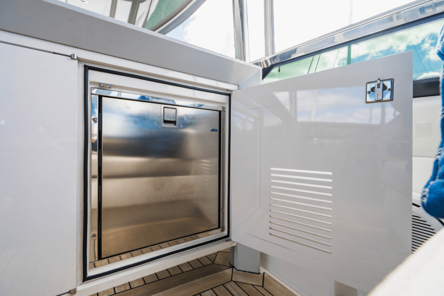 91ft Hatteras Yacht For Sale
