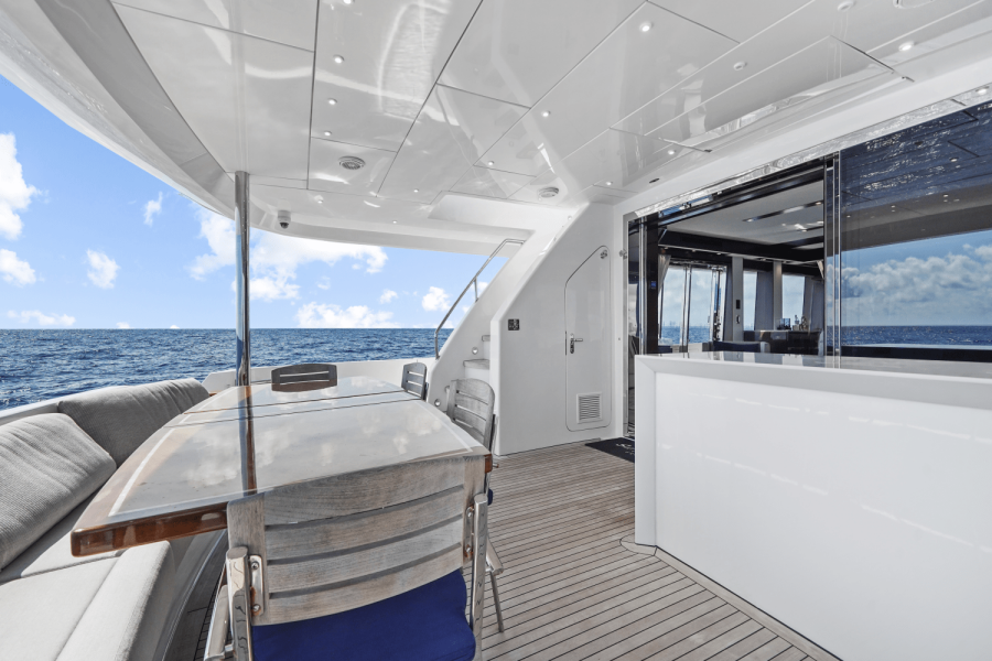 91ft Hatteras Yacht For Sale