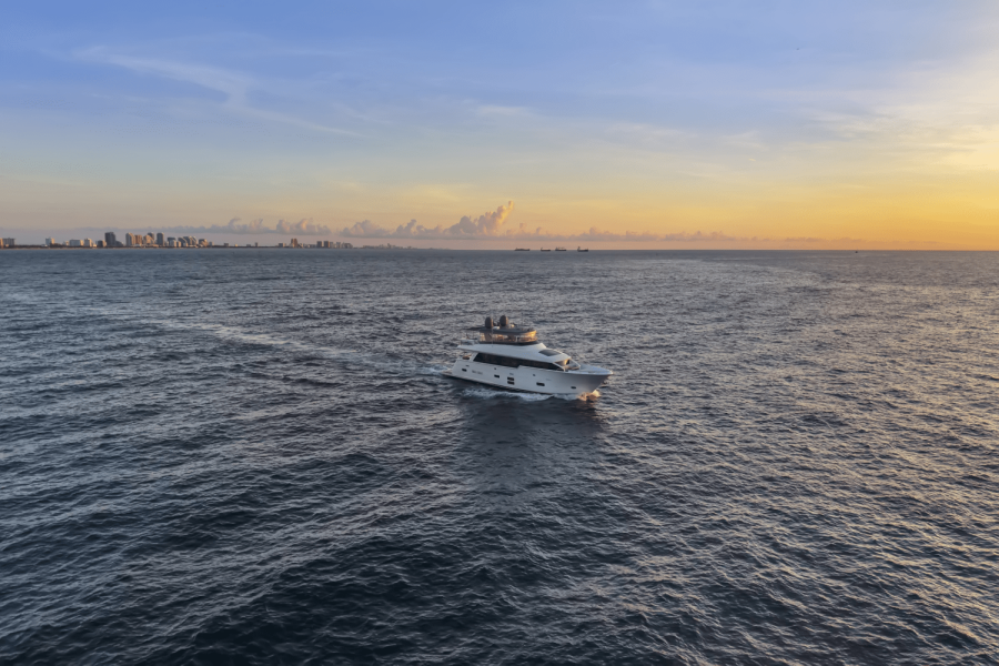 91ft Hatteras Yacht For Sale