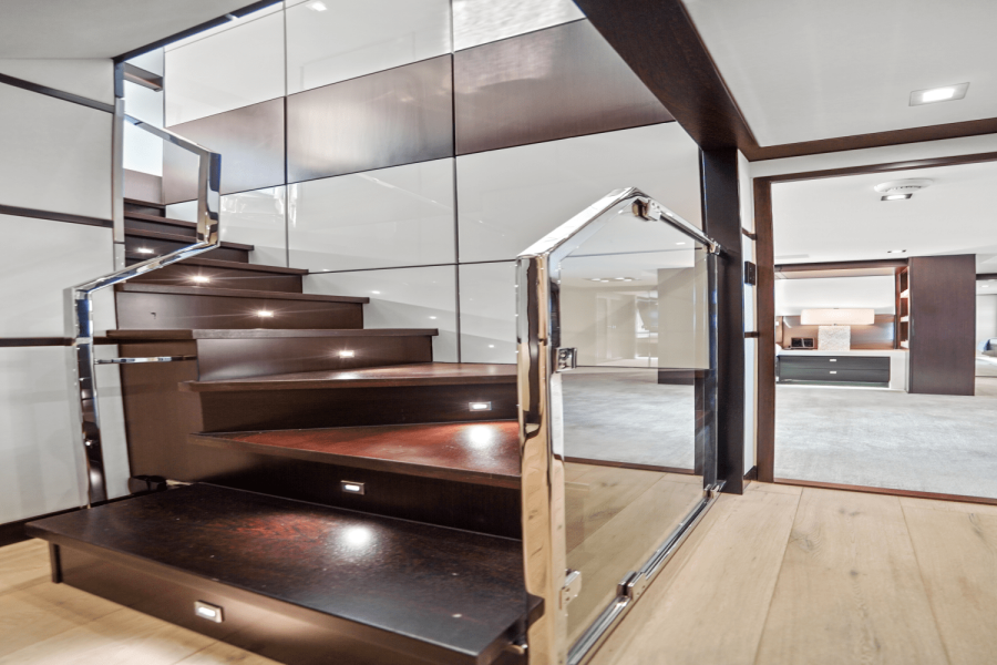 91ft Hatteras Yacht For Sale