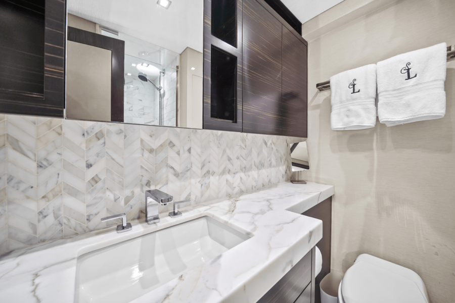 91ft Hatteras Yacht For Sale