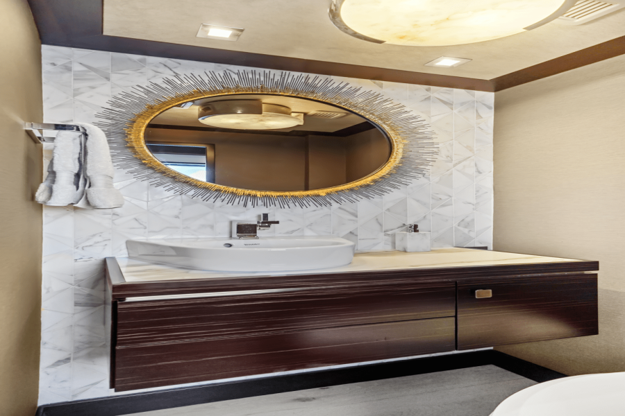 91ft Hatteras Yacht For Sale