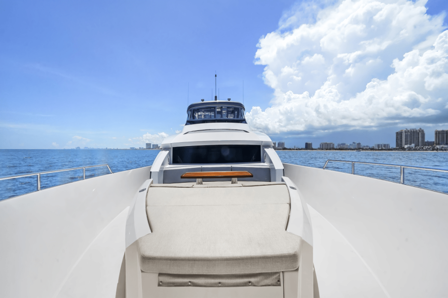 91ft Hatteras Yacht For Sale