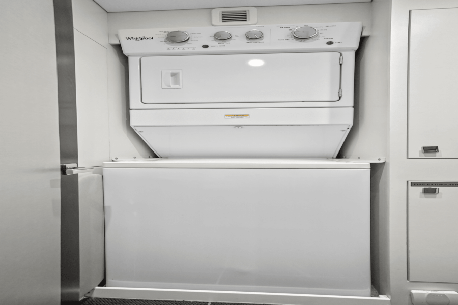 91ft Hatteras Yacht For Sale