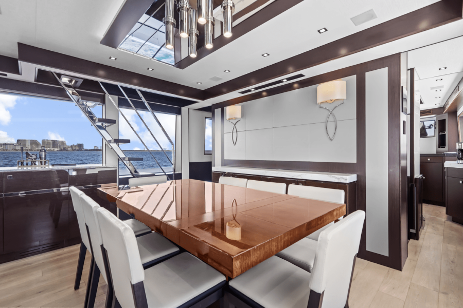 91ft Hatteras Yacht For Sale