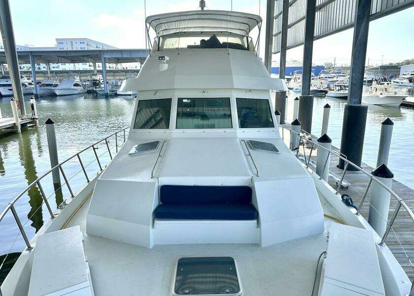 70ft Hatteras Yacht For Sale