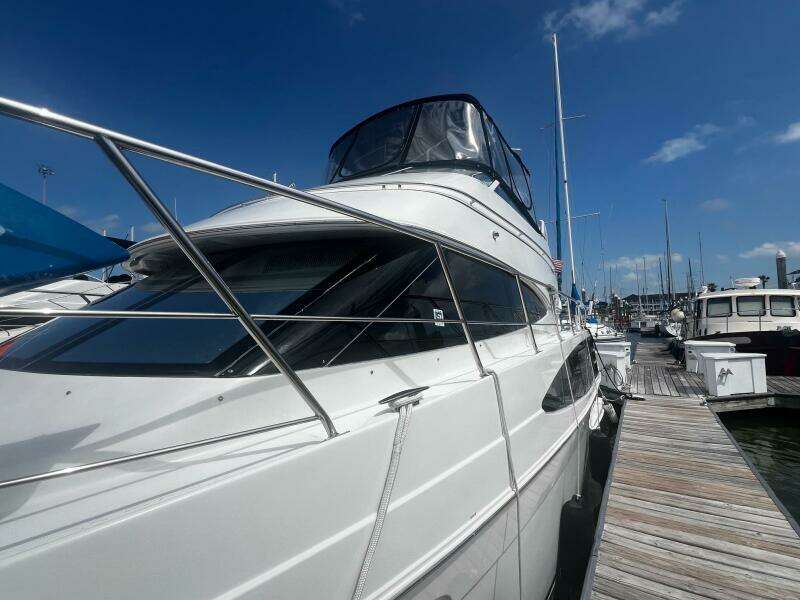 36ft Carver Yacht For Sale