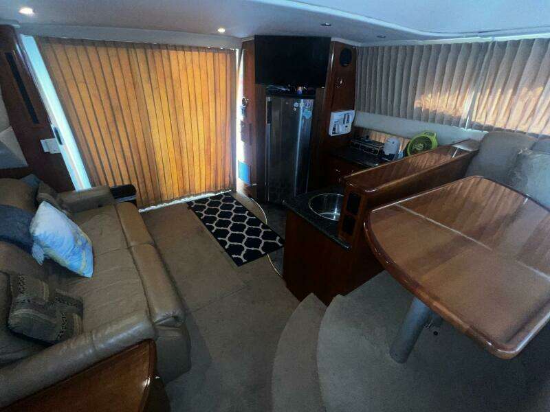 36ft Carver Yacht For Sale