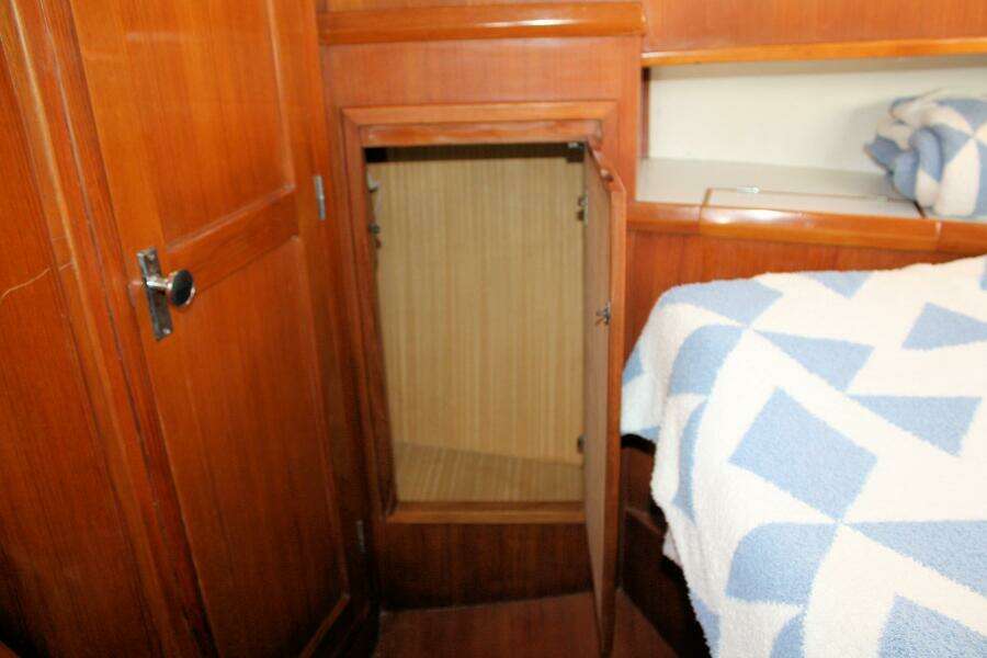 32ft Island Gypsy Yacht For Sale