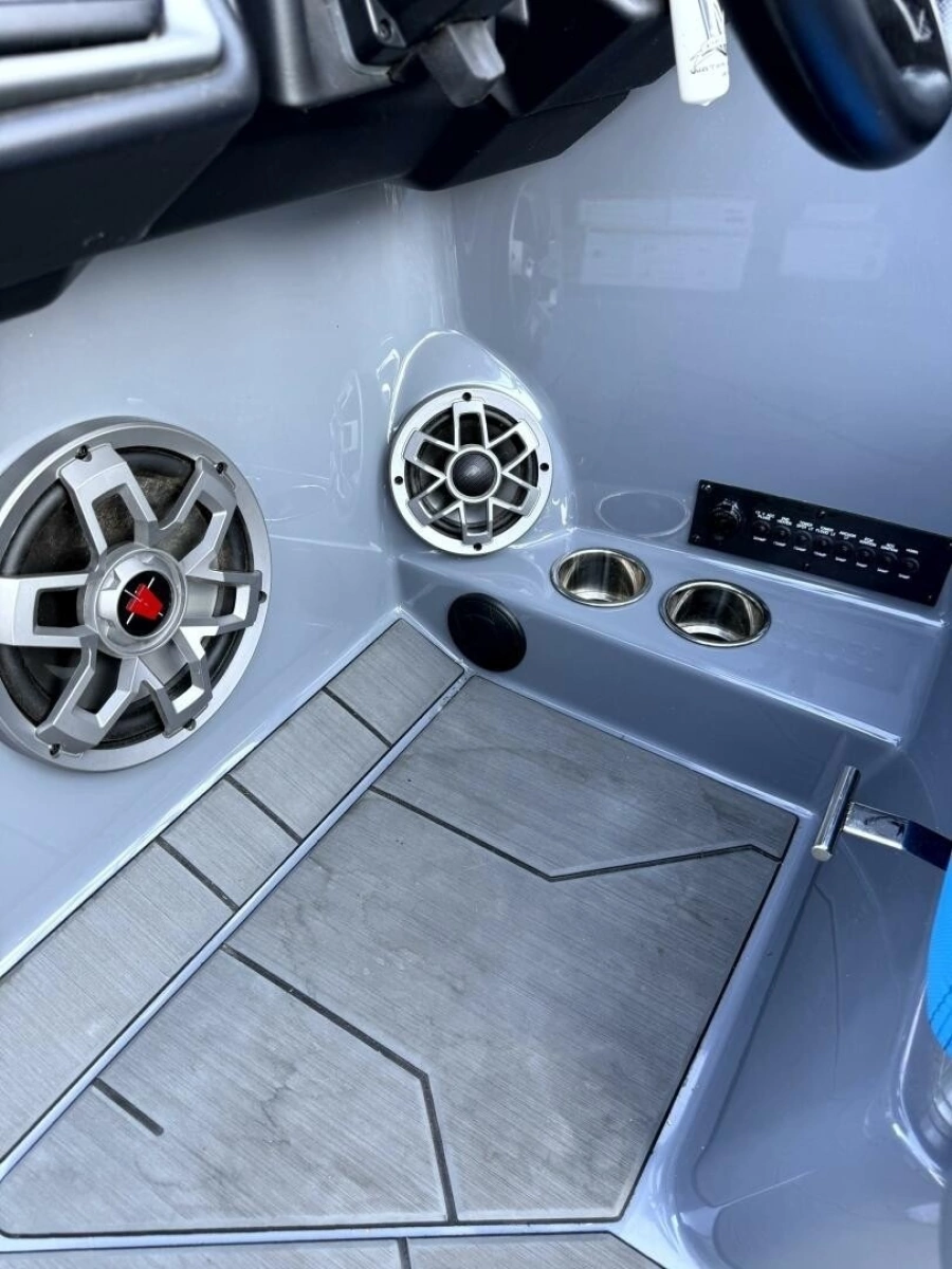 2020 Axis T23