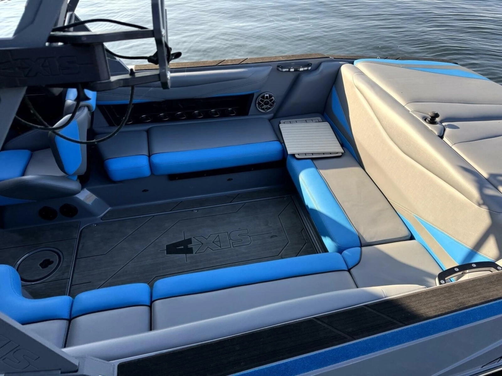 2020 Axis T23