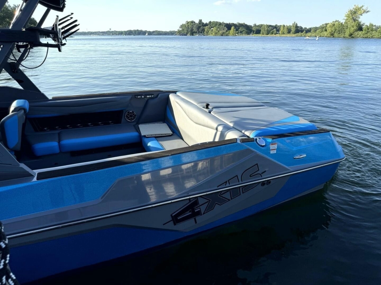 2020 Axis T23