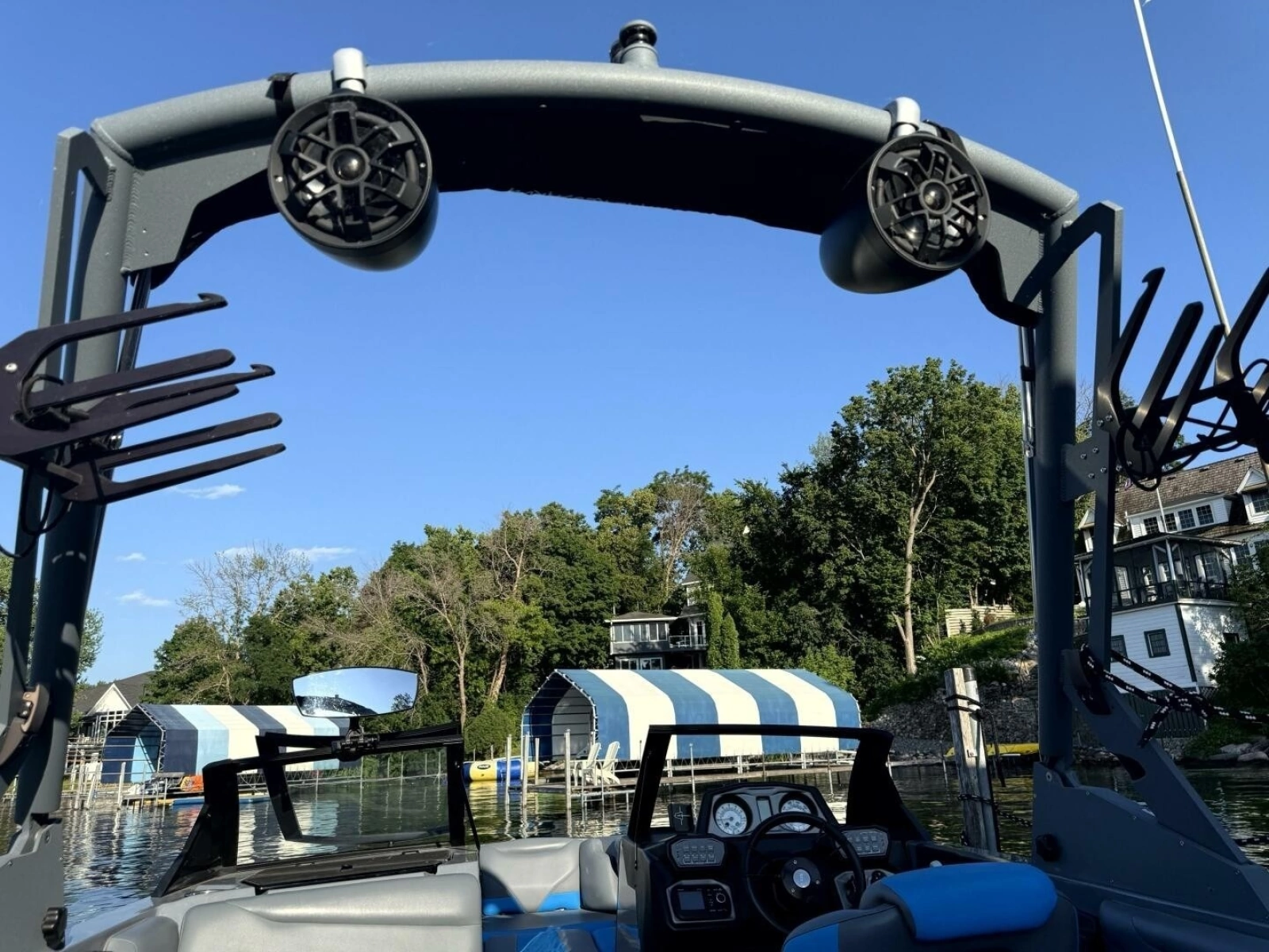 2020 Axis T23