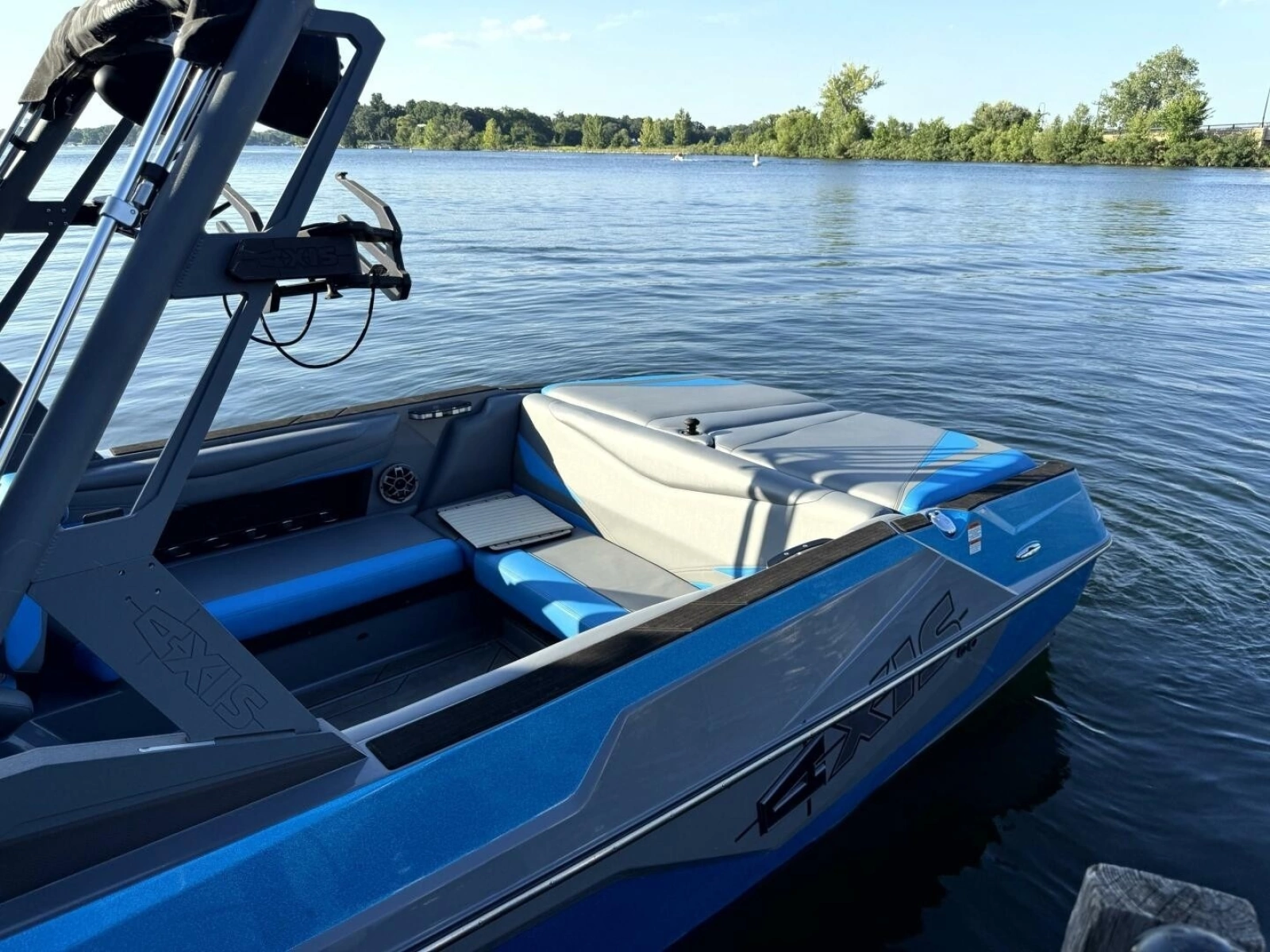 2020 Axis T23
