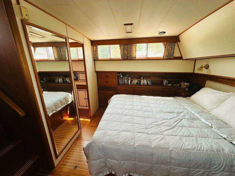 49ft Grand Banks Yacht For Sale