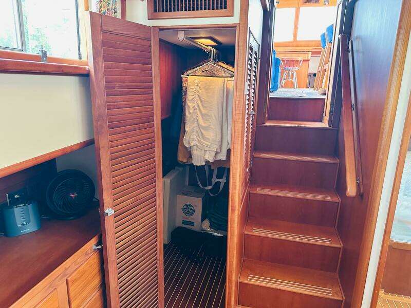 49ft Grand Banks Yacht For Sale