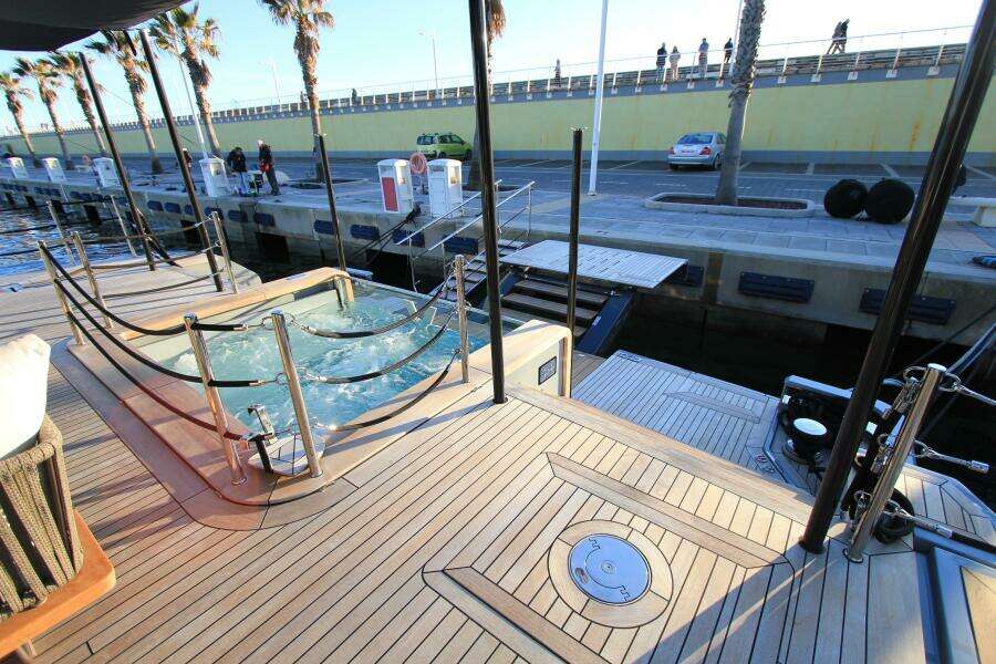 Y 113ft Benetti Yacht For Sale