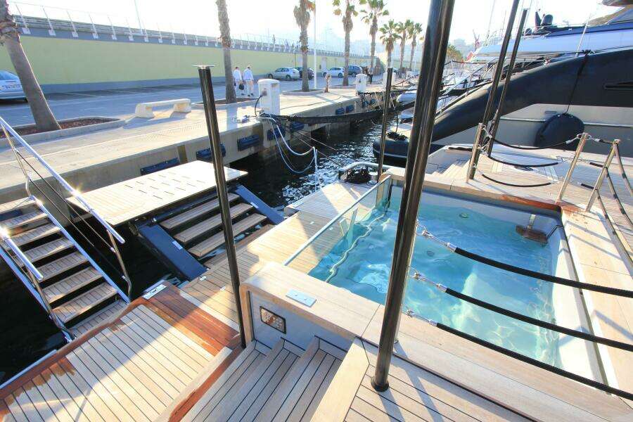 Y 113ft Benetti Yacht For Sale