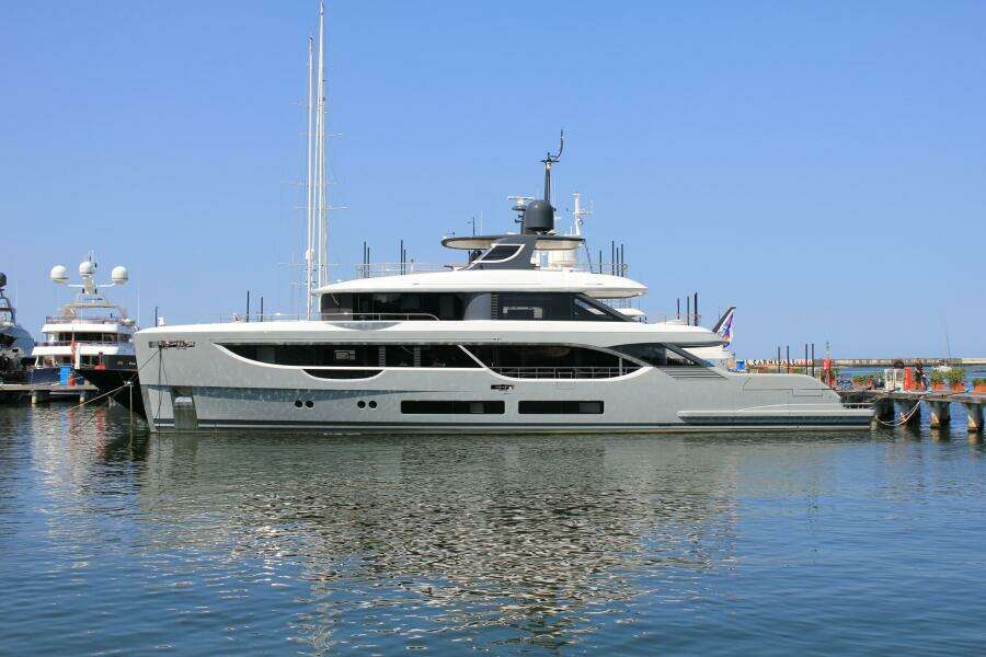 Y 113ft Benetti Yacht For Sale