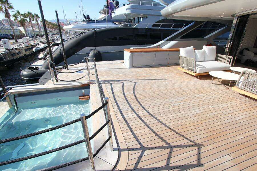 Y 113ft Benetti Yacht For Sale