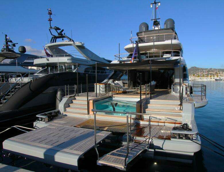 Y 113ft Benetti Yacht For Sale