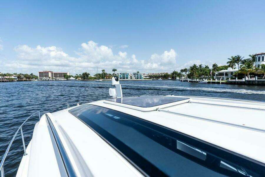 Ad Man  29ft Beneteau Yacht For Sale