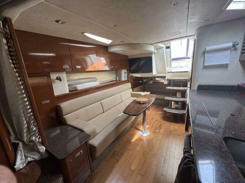 Bella Vita 37ft Sea Ray Yacht For Sale