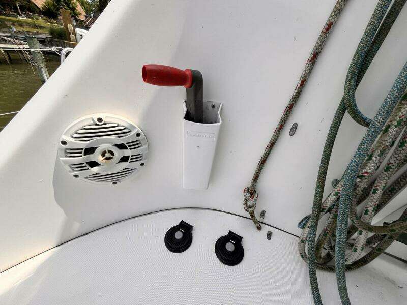 Wayward Sun 38ft Lagoon Yacht For Sale