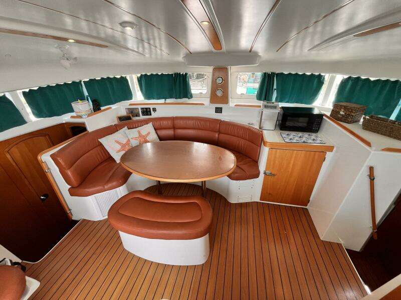 Wayward Sun 38ft Lagoon Yacht For Sale