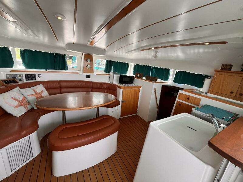 Wayward Sun 38ft Lagoon Yacht For Sale