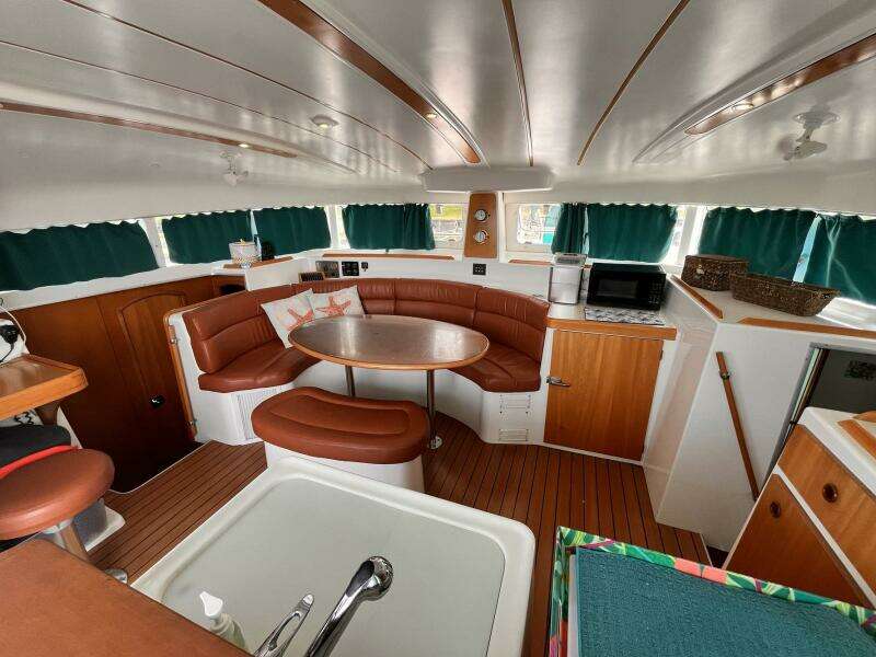 Wayward Sun 38ft Lagoon Yacht For Sale