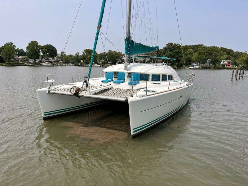 Wayward Sun 38ft Lagoon Yacht For Sale