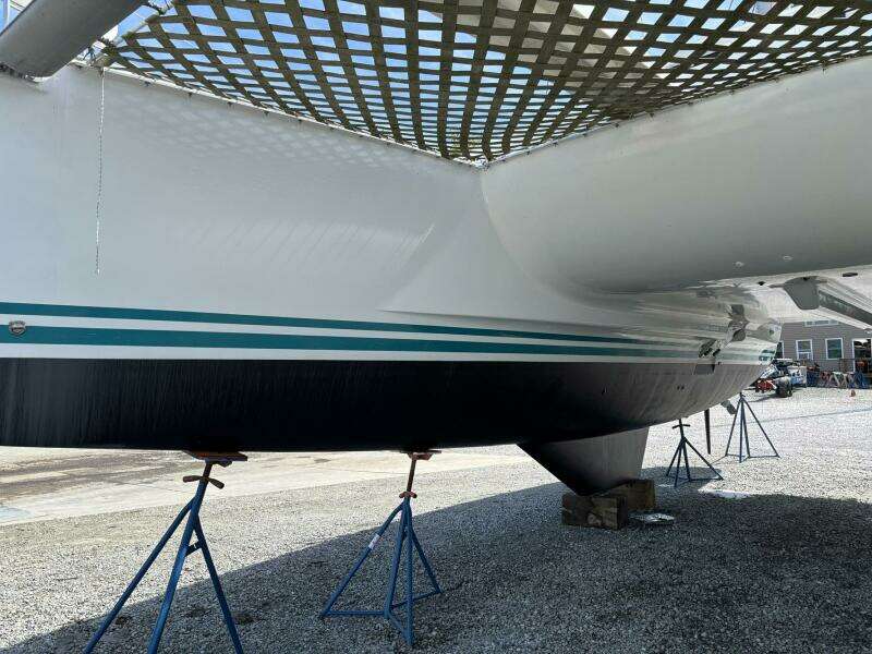 Wayward Sun 38ft Lagoon Yacht For Sale