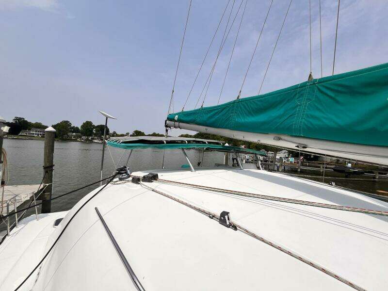 Wayward Sun 38ft Lagoon Yacht For Sale