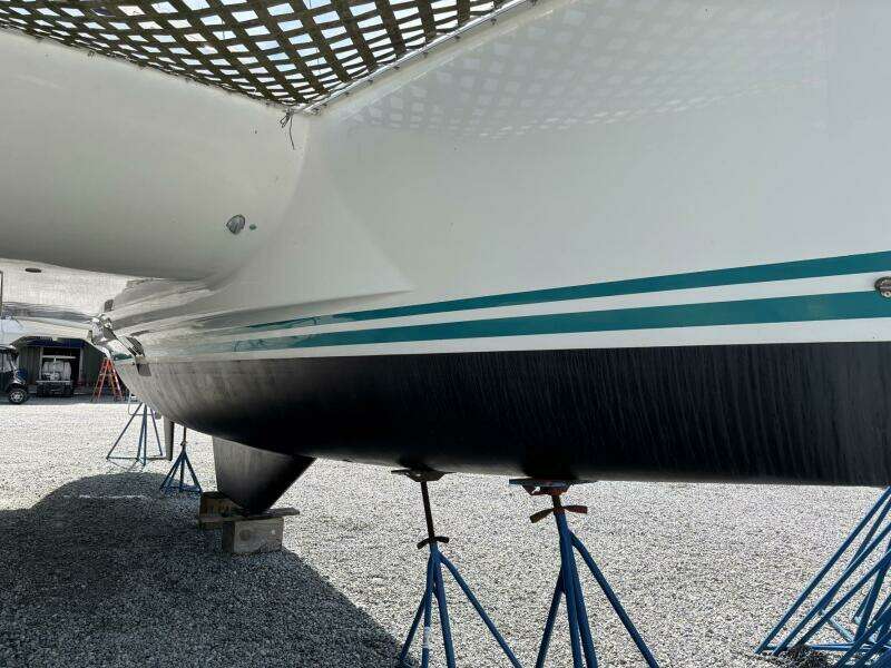 Wayward Sun 38ft Lagoon Yacht For Sale